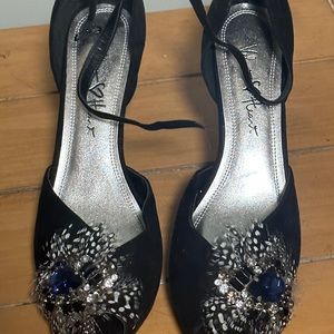 Velvet heart, retro platform black heels ✨Size 9.5 💕